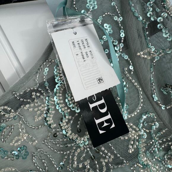 XSCAPE Women's Boat-Neck Long-Sleeve Sequin Dress Sage Green Size 6 NWT - Picture 8 of 9